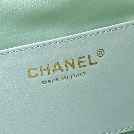 CHANEL 25S HANDBAG IN PALE CYAN 40 GRAINED CALFSKIN GOLD HARDWARE