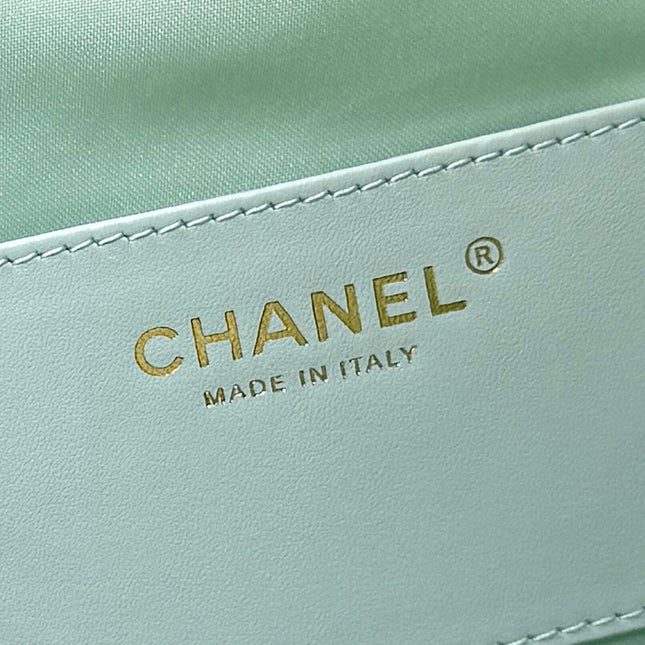 CHANEL 25S HANDBAG IN PALE CYAN 40 GRAINED CALFSKIN GOLD HARDWARE