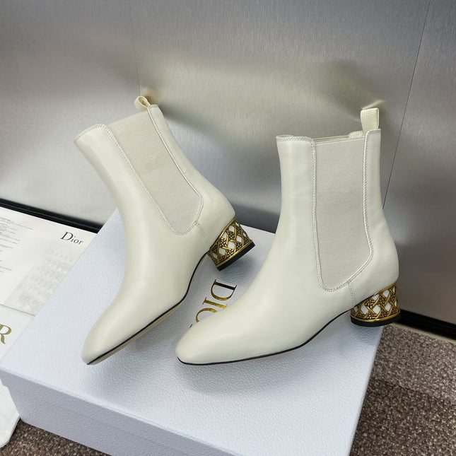 DIOR 25S ANKLE BOOT IN WHITE CALFSKIN