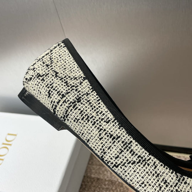 BALLET FLAT IN WHITE MIX BLACK EMBROIDERED CANNAGE TWEED