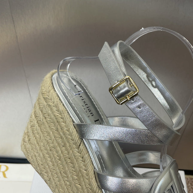 D-CLUB 25S HIGH HEEL WEDGE 100MM IN SILVER GLOSSY CALFSKIN RAFFIA SOLE
