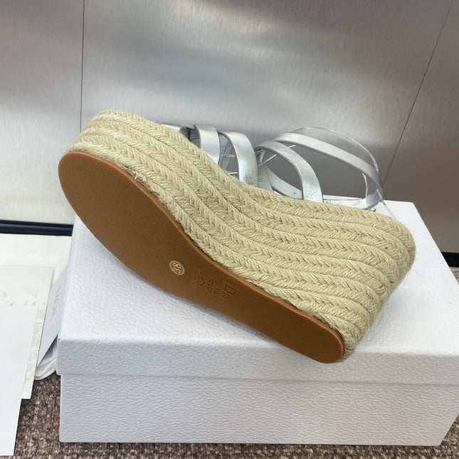 D-CLUB 25S HIGH HEEL WEDGE 100MM IN SILVER GLOSSY CALFSKIN RAFFIA SOLE