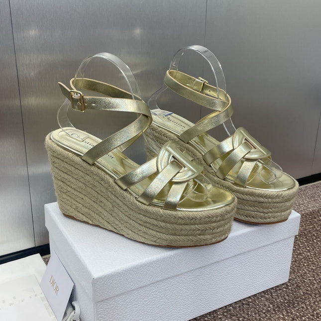 D-CLUB 25S HIGH HEEL WEDGE 100MM IN GOLD GLOSSY CALFSKIN RAFFIA SOLE