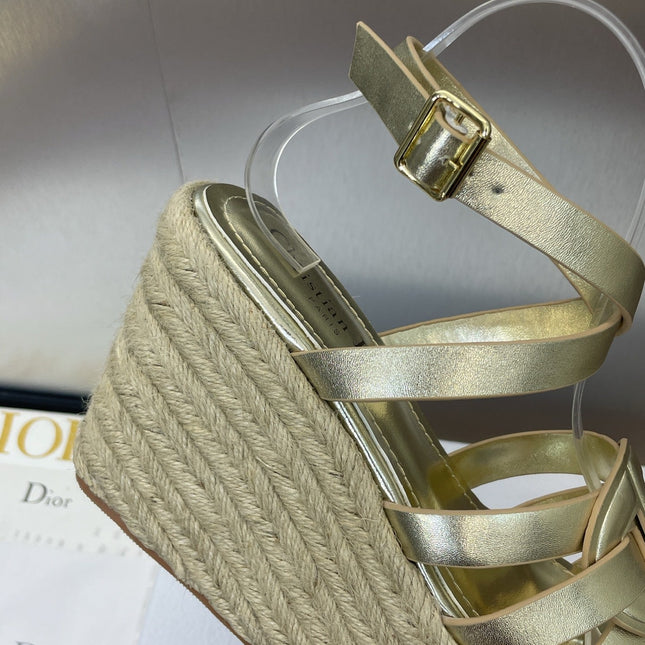 D-CLUB 25S HIGH HEEL WEDGE 100MM IN GOLD GLOSSY CALFSKIN RAFFIA SOLE