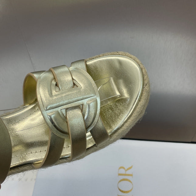 D-CLUB 25S HIGH HEEL WEDGE 100MM IN GOLD GLOSSY CALFSKIN RAFFIA SOLE