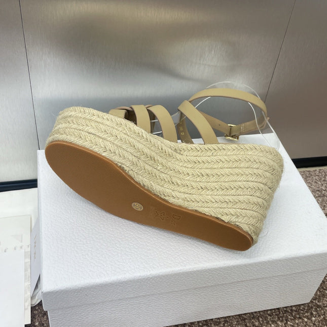 D-CLUB 25S HIGH HEEL WEDGE 100MM IN GOLDEN BEIGE CALFSKIN RAFFIA SOLE