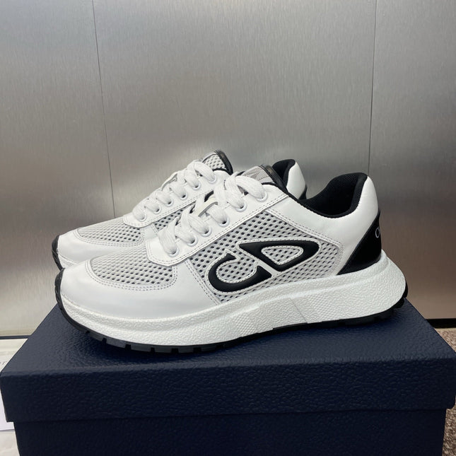 DIOR 25S D-RUN'N COUPLE SNEAKERS IN WHITE BLACK CALFSKIN AND MESH