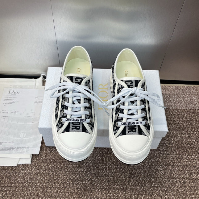 DIOR 25S WALK'N' SNEAKER IN DEEP BLUE DIOR OBLIQUE EMBROIDERED COTTON