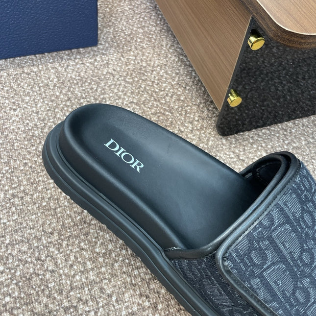 DIOR 25S ALIAS SLIDES IN BLACK CALFSKIN WITH CD OBLIQUE DARK BLUE LOGO