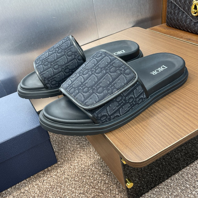 DIOR 25S ALIAS SLIDES IN BLACK CALFSKIN WITH CD OBLIQUE DARK BLUE LOGO