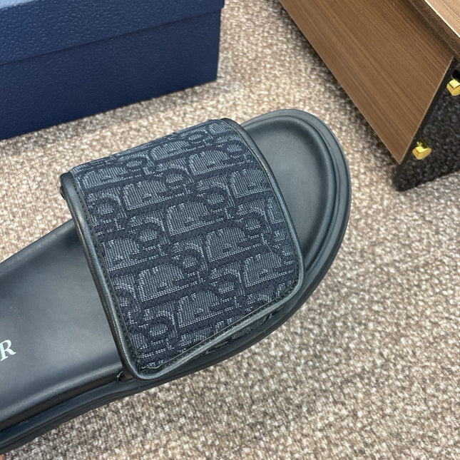 DIOR 25S ALIAS SLIDES IN BLACK CALFSKIN WITH CD OBLIQUE DARK BLUE LOGO