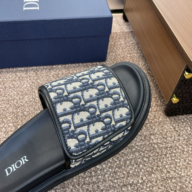 DIOR 25S ALIAS SLIDES IN BLACK CALFSKIN WITH CD OBLIQUE DEEP BLUE LOGO