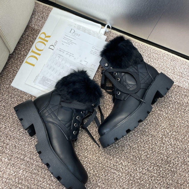 DIOR 25S D-MAJOR ANKLE BOOTS WICKER STYLE 35MM IN BLACK CALFSKIN AND FUR