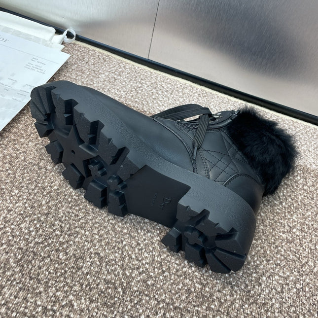 DIOR 25S D-MAJOR ANKLE BOOTS WICKER STYLE 35MM IN BLACK CALFSKIN AND FUR