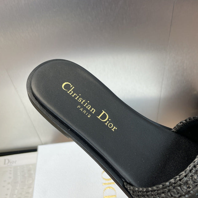 DIOR 25S D-LANE SLIDE BLACK CALFSKIN AND BLACK BRAIDED RAFFIA