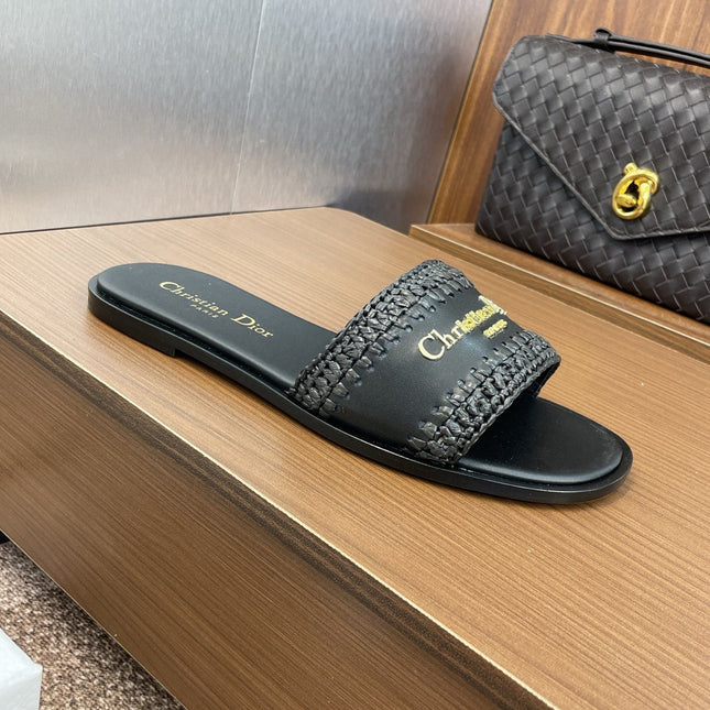 DIOR 25S D-LANE SLIDE BLACK CALFSKIN AND BLACK BRAIDED RAFFIA