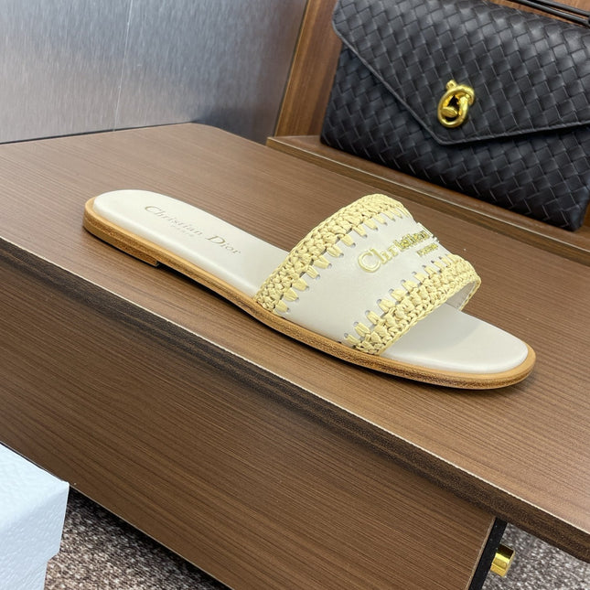 DIOR 25S D-LANE SLIDE LIGHT BEIGE CALFSKIN AND YELLOW BRAIDED RAFFIA