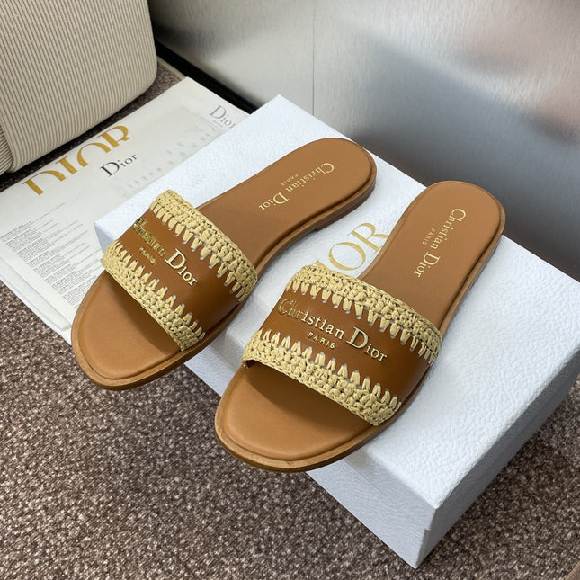 DIOR 25S D-LANE SLIDE CAMEL CALFSKIN AND NATURAL BRAIDED RAFFIA