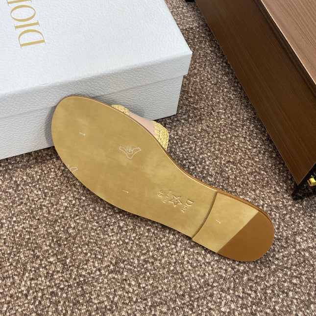 DIOR 25S D-LANE SLIDE NUDE CALFSKIN AND YELLOW BRAIDED RAFFIA