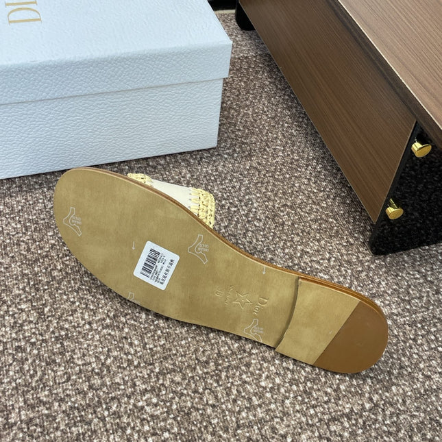 DIOR 25S D-LANE SLIDE LIGHT BEIGE CALFSKIN AND YELLOW BRAIDED RAFFIA