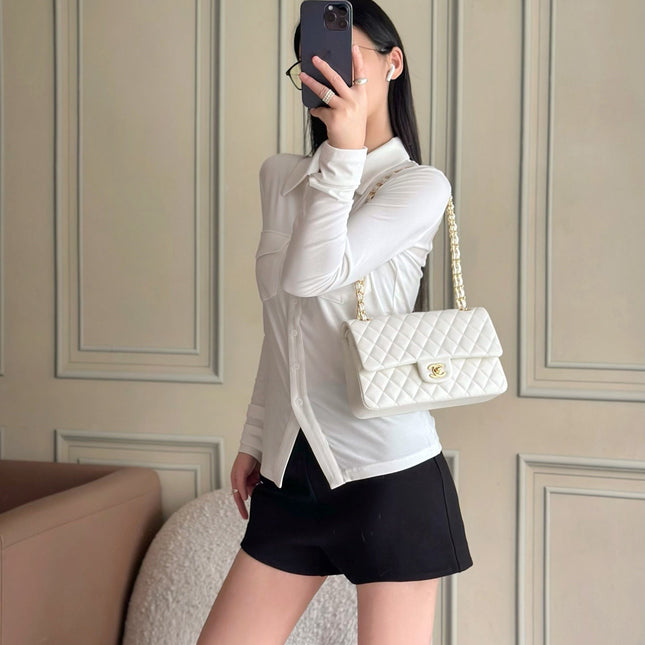 CHANEL 25S CLASSIC FLAP BAG 25 CM IN WHITE LAMBSKIN WITH GOLD HARDWARE
