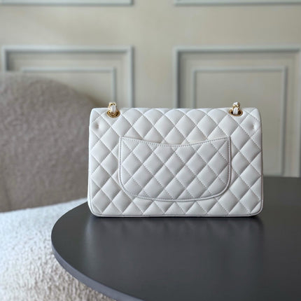 CHANEL 25S CLASSIC FLAP BAG 25 CM IN WHITE LAMBSKIN WITH GOLD HARDWARE