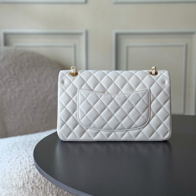 CHANEL 25S CLASSIC FLAP BAG 25 CM IN WHITE LAMBSKIN WITH GOLD HARDWARE
