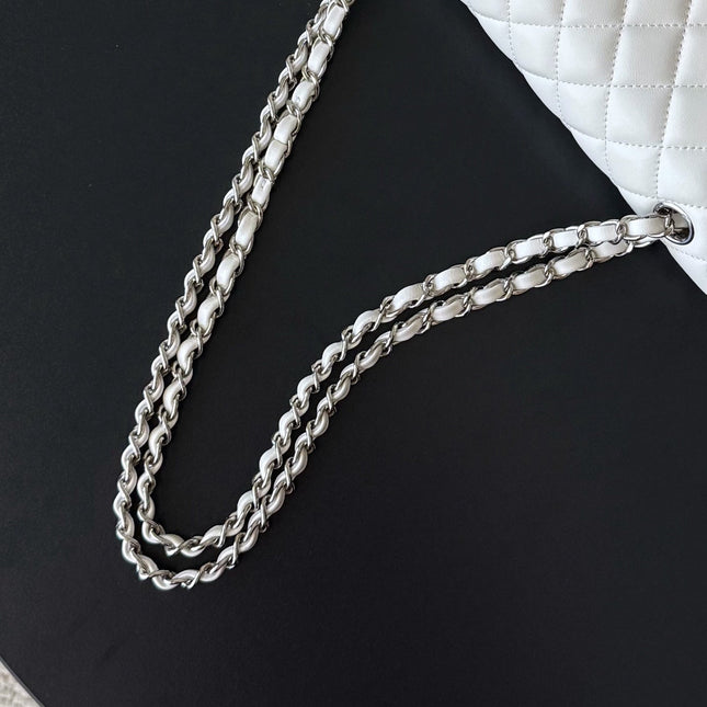CHANEL 25S CLASSIC FLAP BAG 25 CM IN WHITE LAMBSKIN WITH SILVER HARDWARE