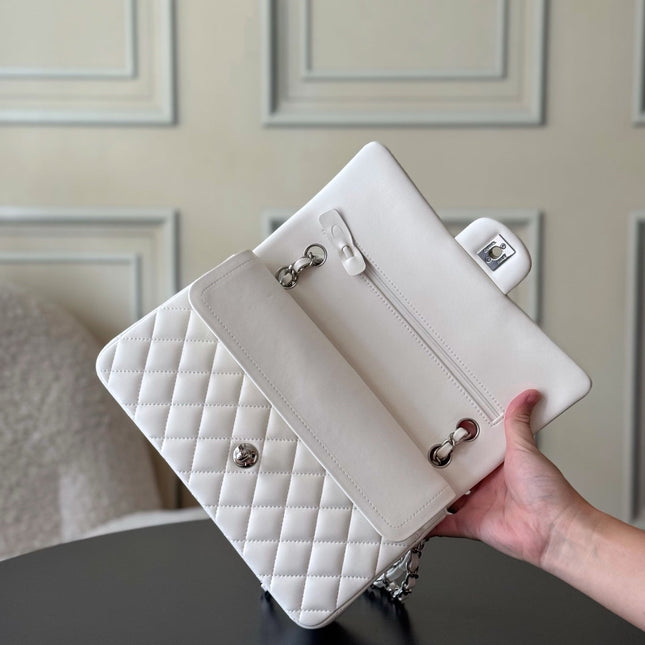 CHANEL 25S CLASSIC FLAP BAG 25 CM IN WHITE LAMBSKIN WITH SILVER HARDWARE