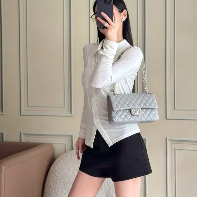 CHANEL 25S CLASSIC FLAP BAG 25 CM IN GREY LAMBSKIN WITH GOLD HARDWARE