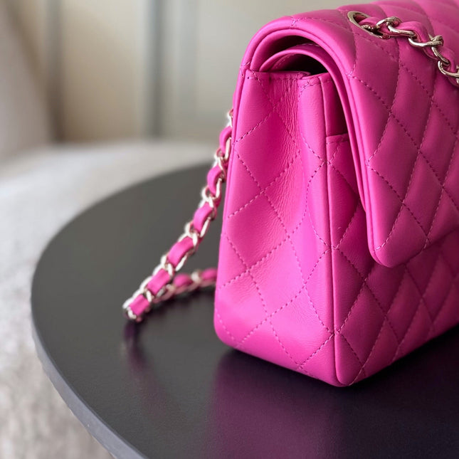 CHANEL 25S CLASSIC FLAP BAG 25 CM IN PINK LAMBSKIN WITH GOLD HARDWARE