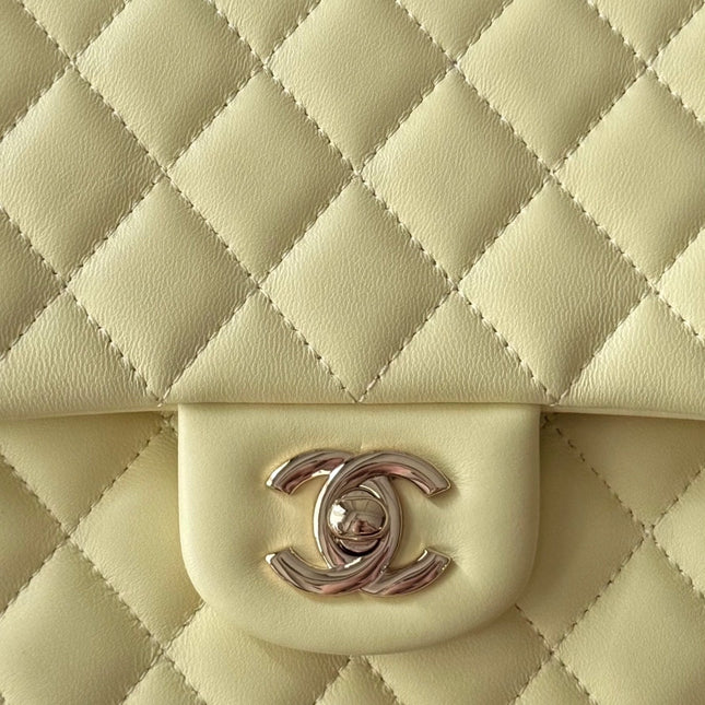 CHANEL 25S CLASSIC FLAP BAG 25 CM IN PALE BEIGE YELLOW LAMBSKIN WITH GOLD HARDWARE