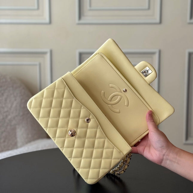 CHANEL 25S CLASSIC FLAP BAG 25 CM IN PALE BEIGE YELLOW LAMBSKIN WITH GOLD HARDWARE