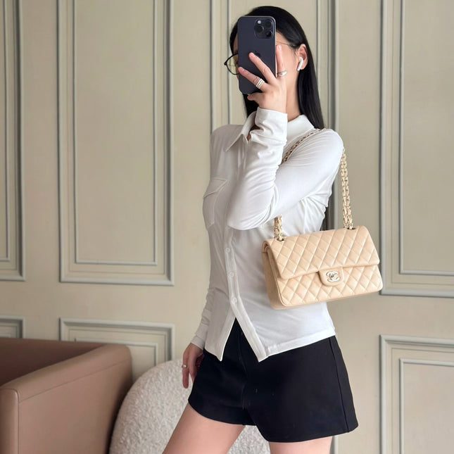 CHANEL 25S CLASSIC FLAP BAG 25 CM IN LIGHT BEIGE LAMBSKIN WITH GOLD HARDWARE