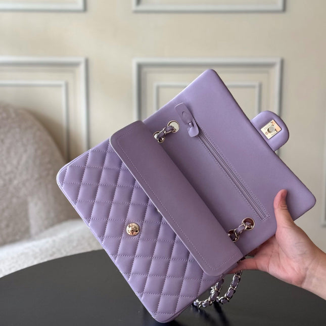 CHANEL 25S CLASSIC FLAP BAG 25 CM IN LIGHT PURPLE LAMBSKIN WITH GOLD HARDWARE