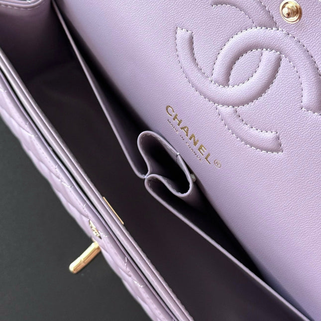 CHANEL 25S CLASSIC FLAP BAG 25 CM IN LIGHT PURPLE LAMBSKIN WITH GOLD HARDWARE