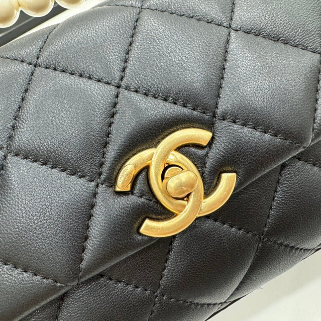 CHANEL 25S FLAP BAG 19 CM IN BLACK LAMBSKIN WITH PEARL TOP HANDLE