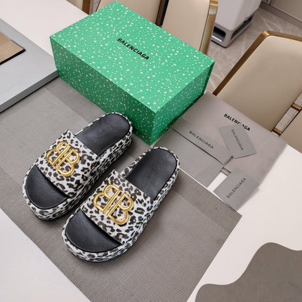 RISE SANDAL THICK-SOLED IN WHITE LEOPARD PRINT CALFSKIN