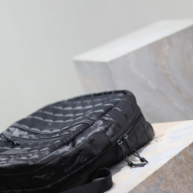 BACKPACK 37 IN BLACK PLAID NYLON