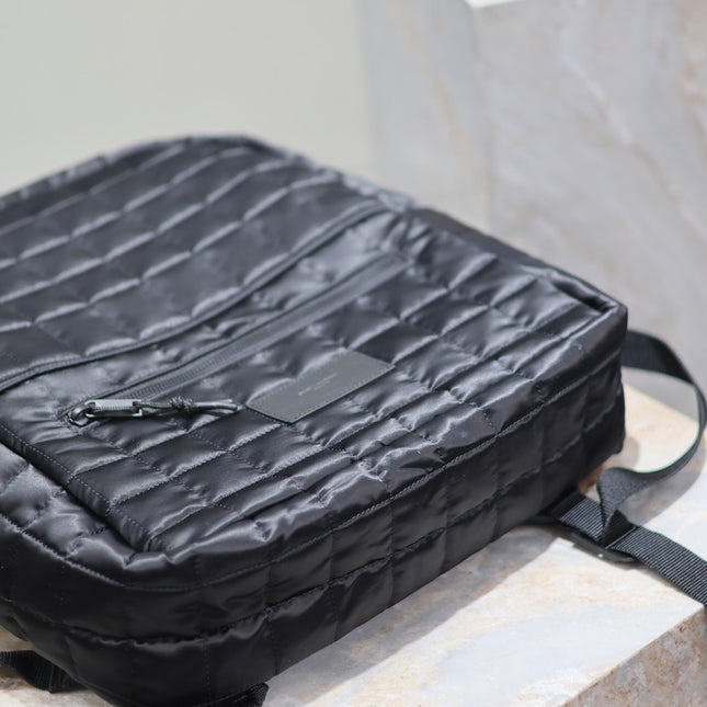 BACKPACK 37 IN BLACK PLAID NYLON
