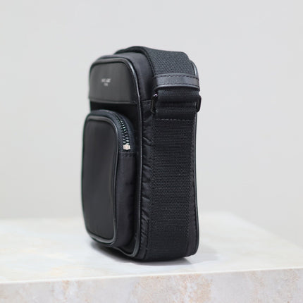 CITY MINI CAMERA BAG 18 IN BLACK ECONYL