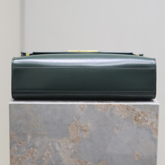 MANHATTAN MEDIUM 29 IN SACRAMENTO GREEN SMOOTH CALFSKIN GOLD BUCKLE