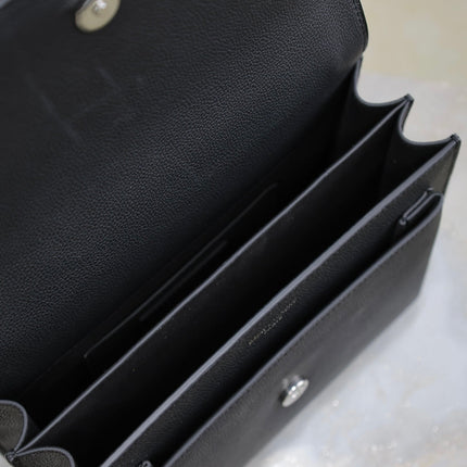 YSL 25S SUNSET MEDIUM 22 IN BLACK GRAINED CALFSKIN SILVER HARDWRE