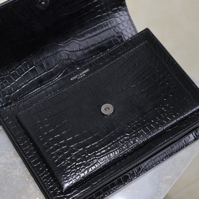 YSL 25S SUNSET MEDIUM 22 IN BLACK CROCODILE-EMBOSSED SHINY CALFSKIN BLACK HARDWRE