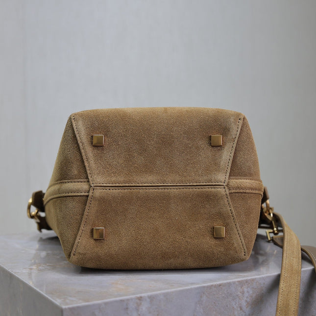 LE 37 SMALL BUCKET BAG 20 IN DIRT BROWN SUEDE