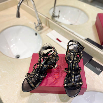 ROCKSTUD SANDAL WITH STRAP IN BLACK CALFSKIN 60 MM