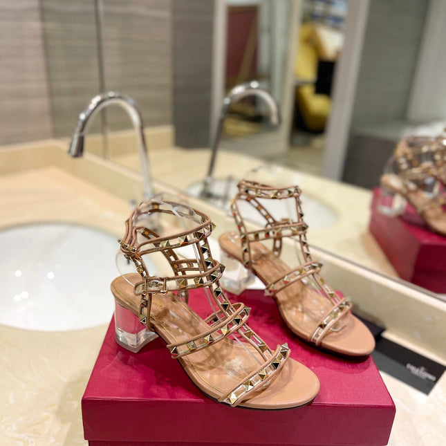 ROCKSTUD SANDAL WITH STRAP IN CAMEL BROWN CALFSKIN 60 MM