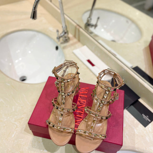 ROCKSTUD SANDAL WITH STRAP IN CAMEL BROWN CALFSKIN 60 MM