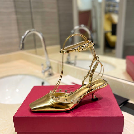 ROCKSTUD SLINGBACK IN GOLD CALFSKIN 50MM