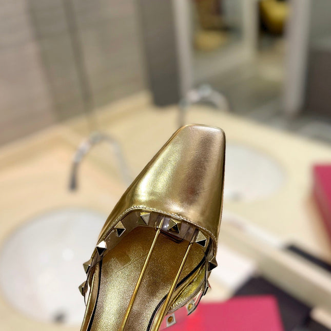 ROCKSTUD SLINGBACK IN GOLD CALFSKIN 50MM